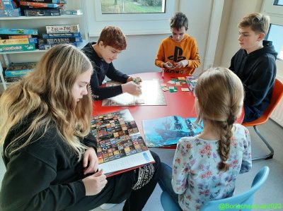Klasse 6a_Bibliothek_22_01.jpg
